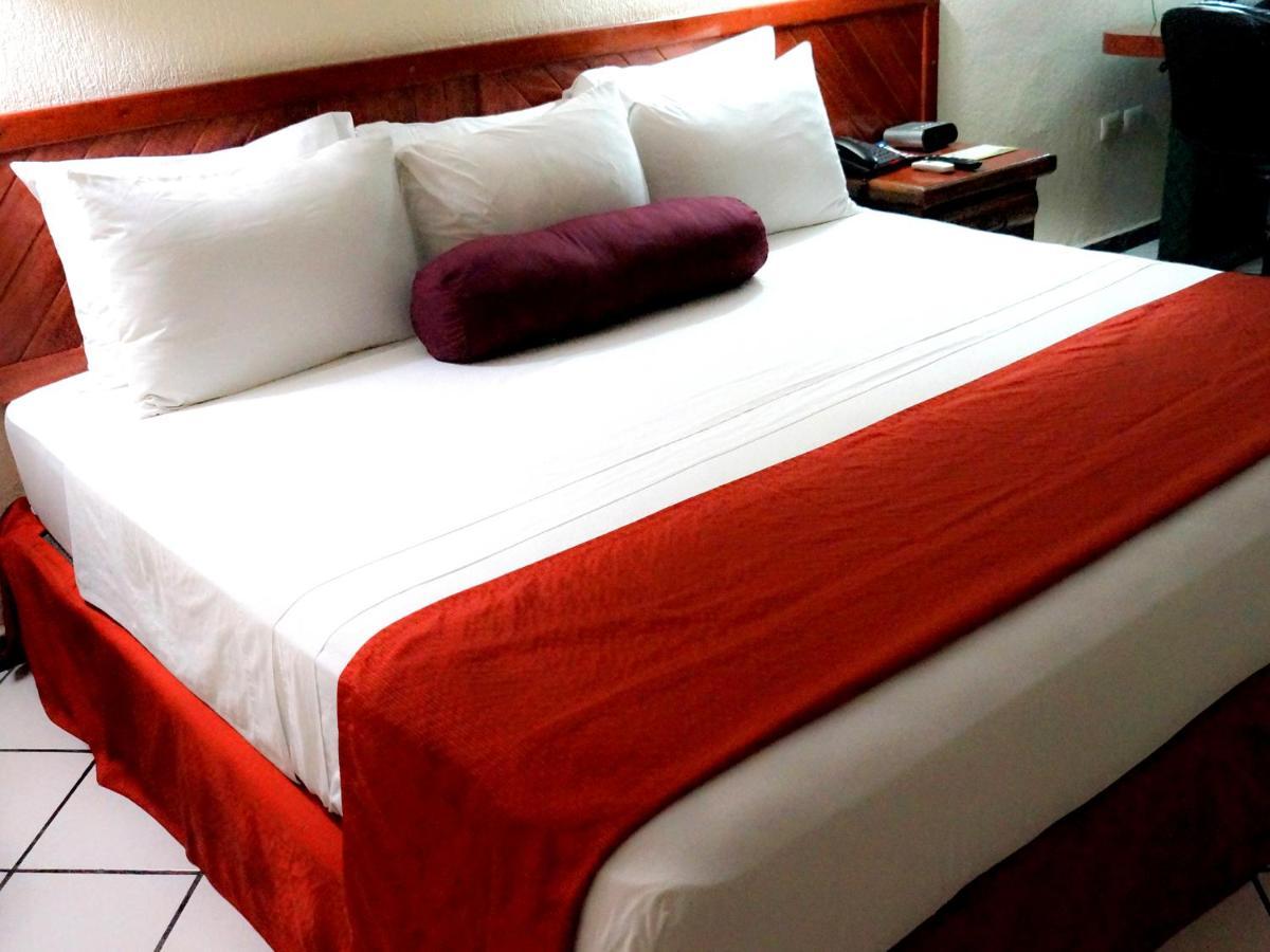 Hotel Brisa 코아트사코알코스 외부 사진