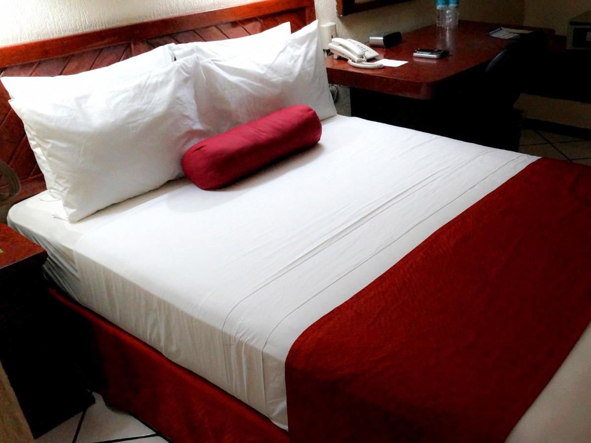 Hotel Brisa 코아트사코알코스 외부 사진