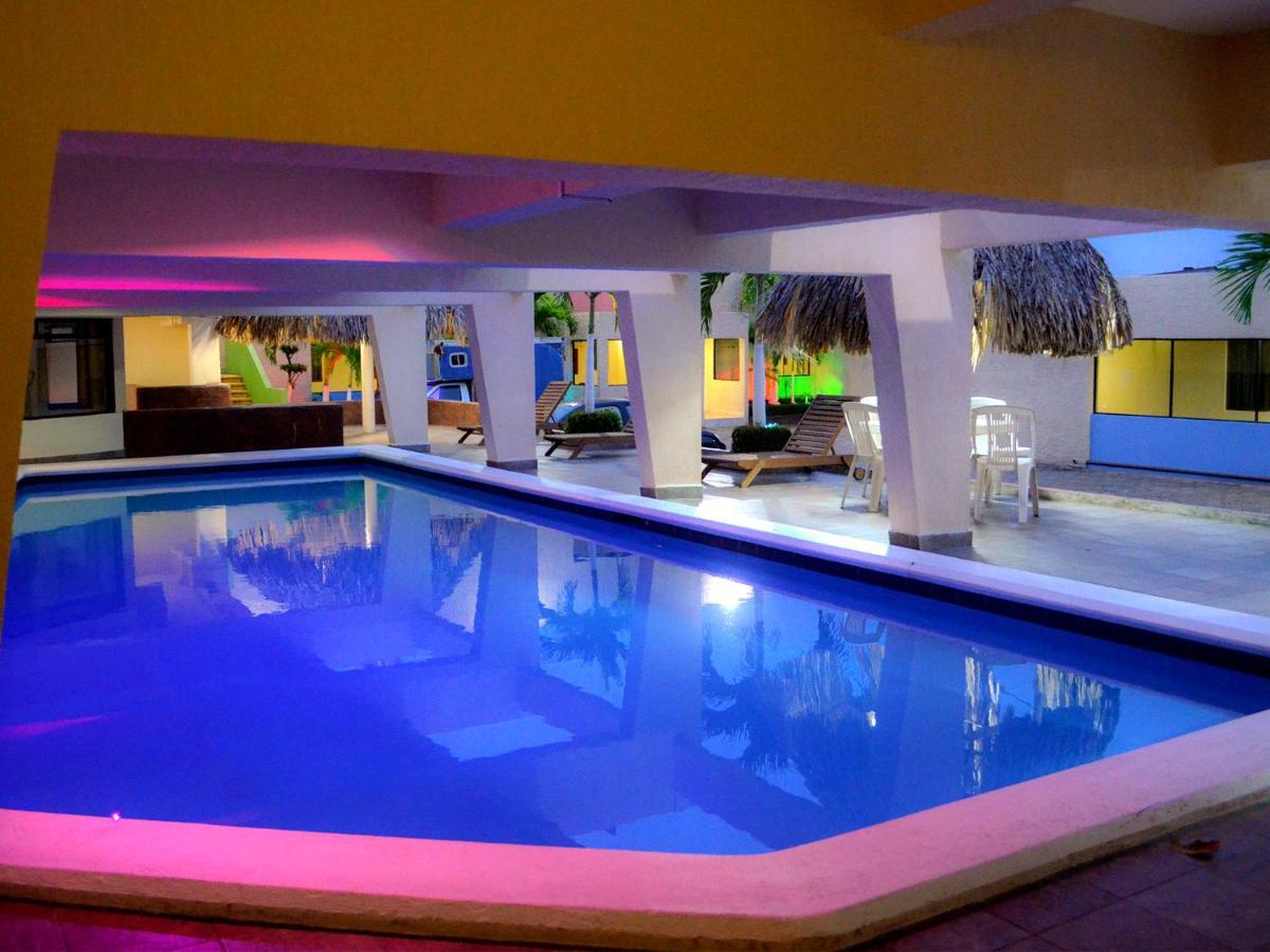 Hotel Brisa 코아트사코알코스 외부 사진